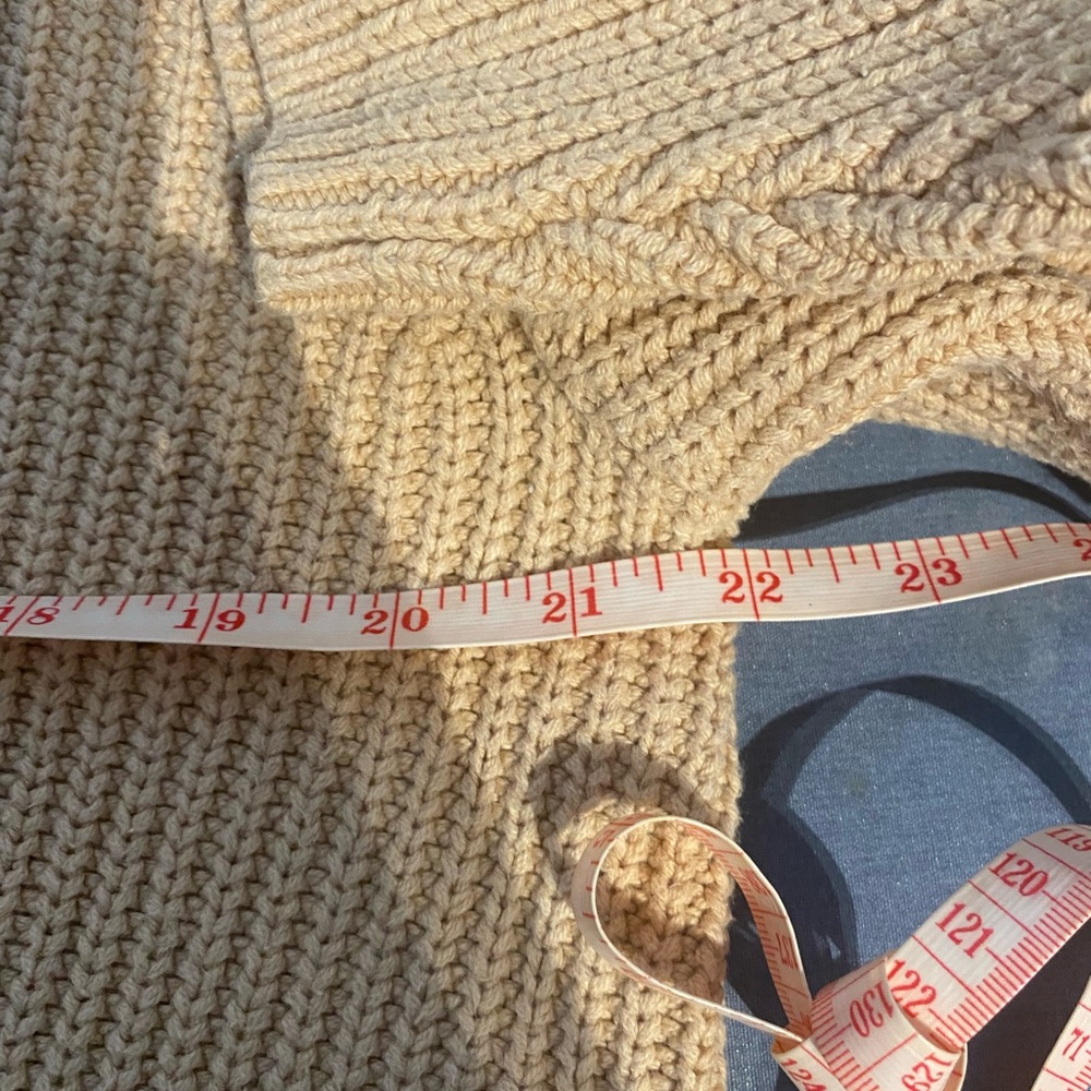 Urban Outfitters Ribbed Sweater - Picture 7 of 9